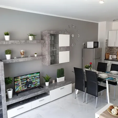 아파트 In Playa De Americas Mit Balkon By Interhome 플라야데라스아메리카스